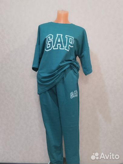 Спортивный костюм женский