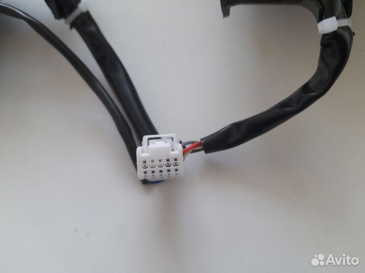 Кнопки на руль toyota corolla 150