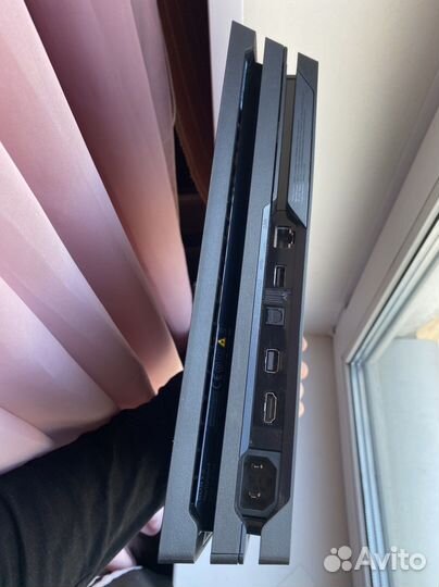 Sony PS4 pro 1tb