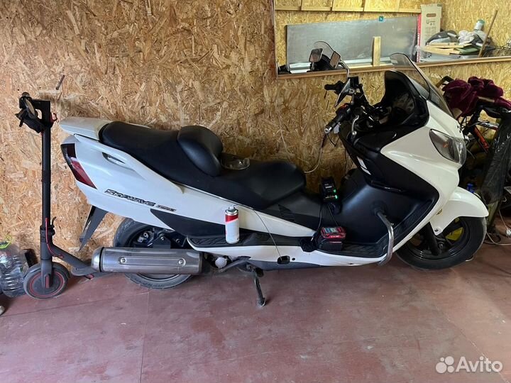 Suzuki skywave 400