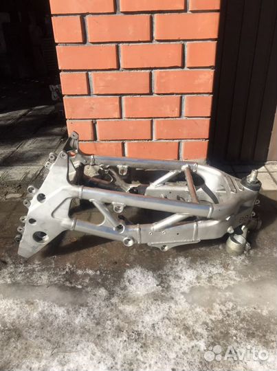 Suzuki TL1000S 1998 рама с птс