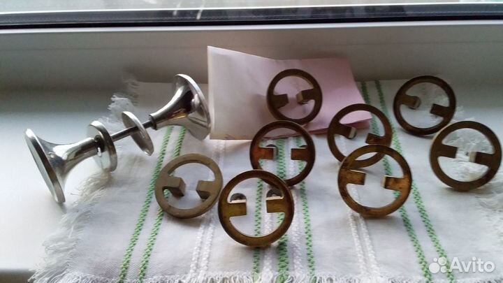 Дверные и мебельные ручки