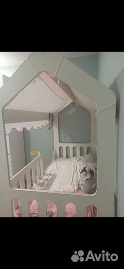 Детская кровать домик с матрасом