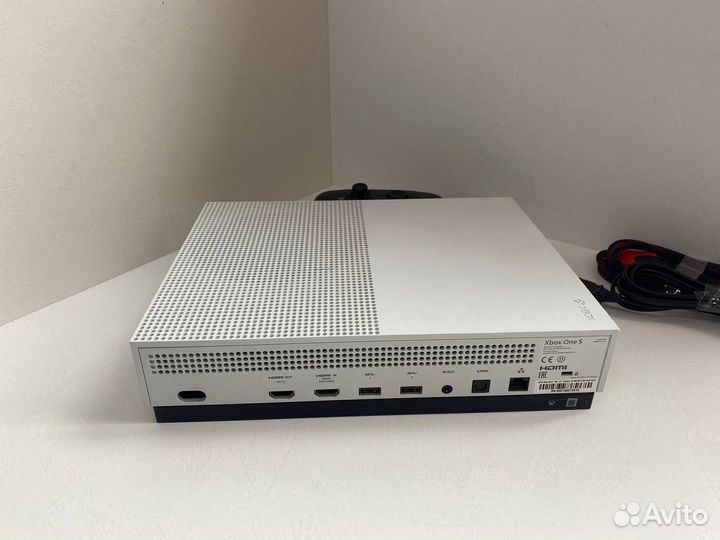 Xbox One S 1000Gb