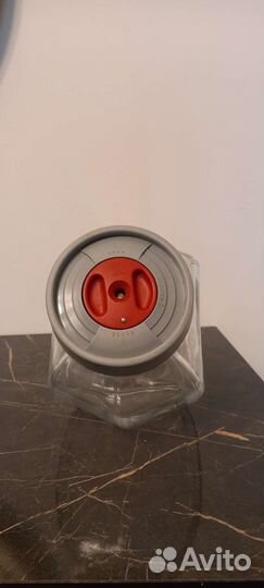 Банка для вакуумного хранения продуктов