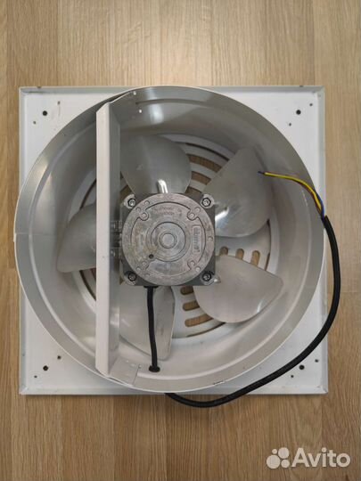 Вентилятор 37*37см
