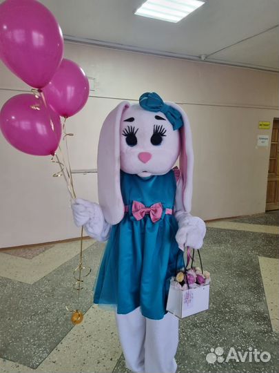 Живая открытка, ростовая кукла