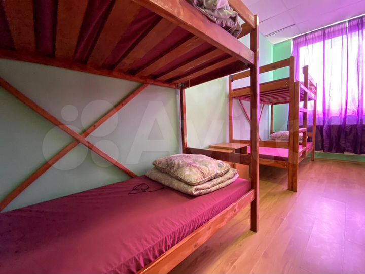 Комната 25 м² в > 9-к., 5/5 эт.