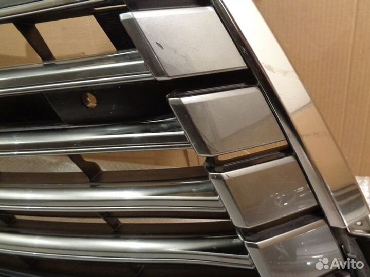 Lexus LX 570 2016-н.в. решетка радиатора б/у