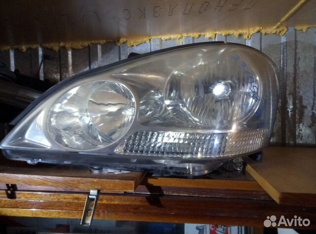 Продаю комплект фар