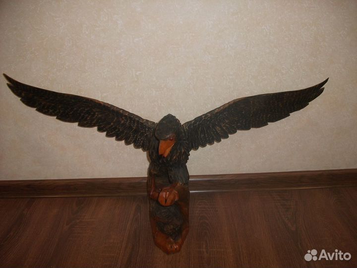 Старинный резной орёл ручной работы из цел.дерева