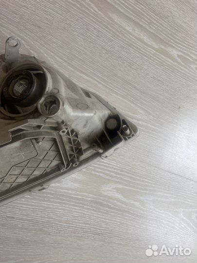 Фара toyota camry 40