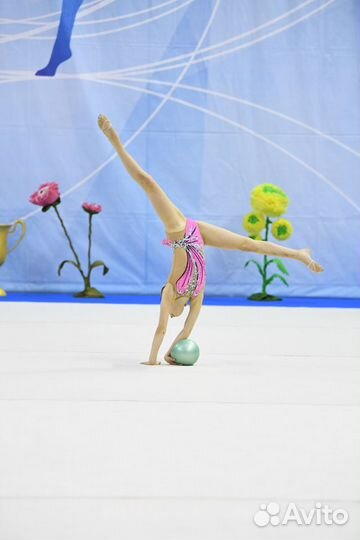 Купальник для выступлений по художеств. гимнастике