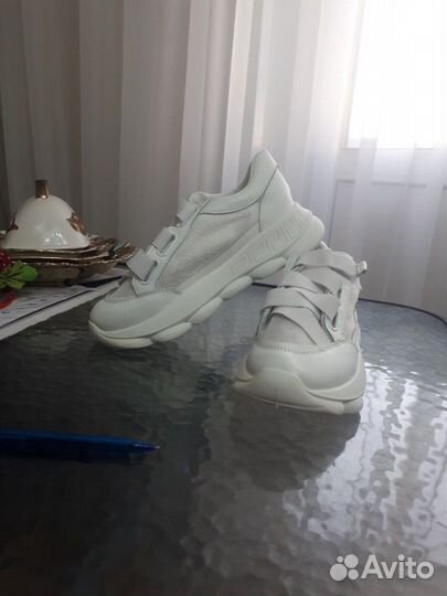 Кроссовки 39