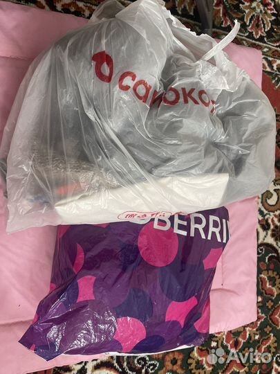 2 пакета женских вещей