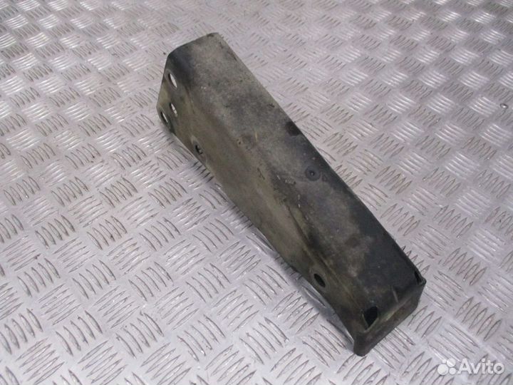 Кронштейн замка кабины Volvo 1076698