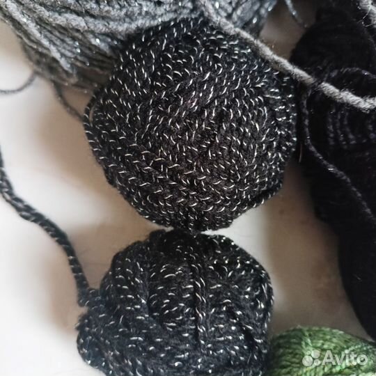 Новые Нитки для вязания Акрил с Люрексом 194 гр