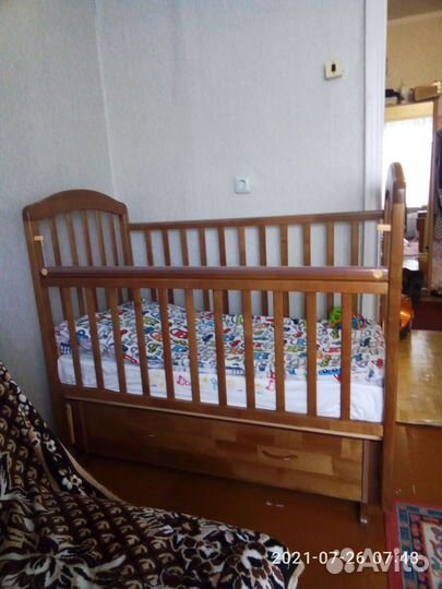 Продам детскую кроватку