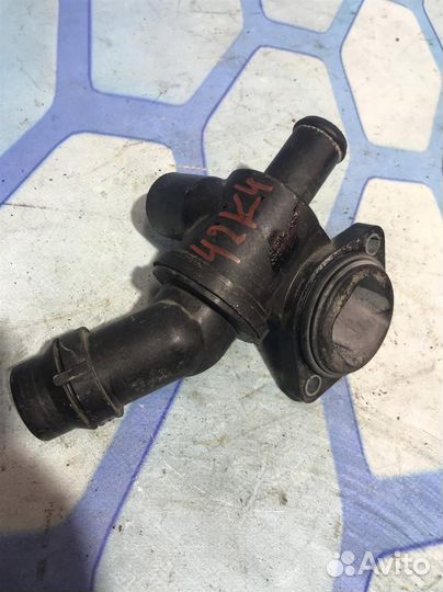 Термостат 06F121111G