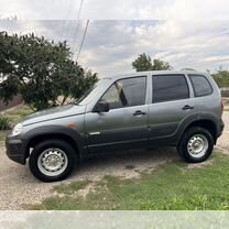 Chevrolet Niva 1.7 MT, 2011, 145 000 км, с пробегом, цена 480 000 руб.