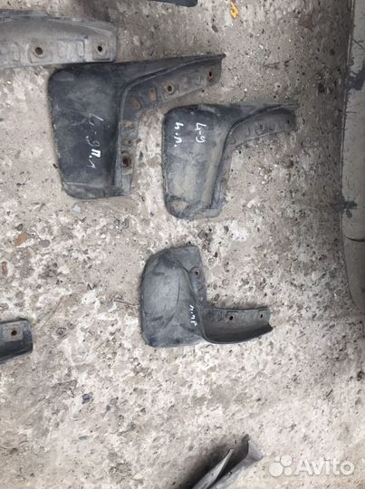 Лансер 9 брызговик левый правый