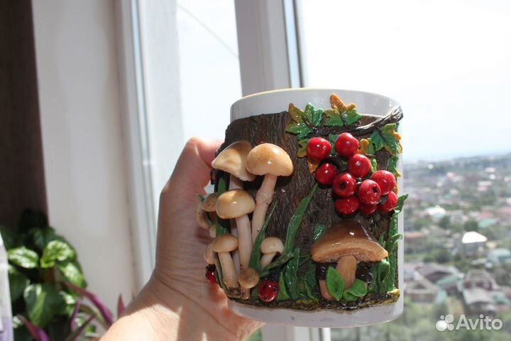 Подарок ручной работы (кружка с декором)