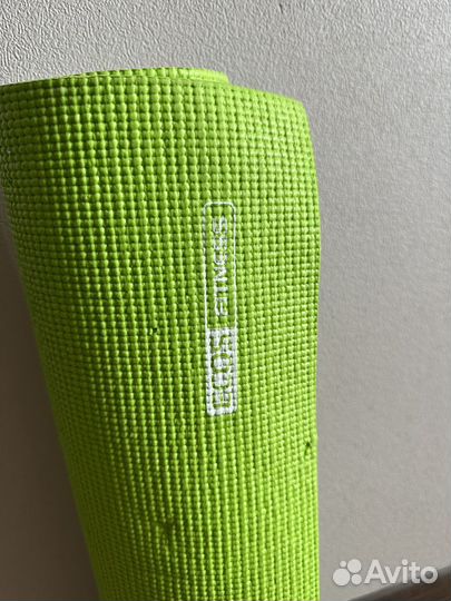 Коврик для йоги и фитнеса