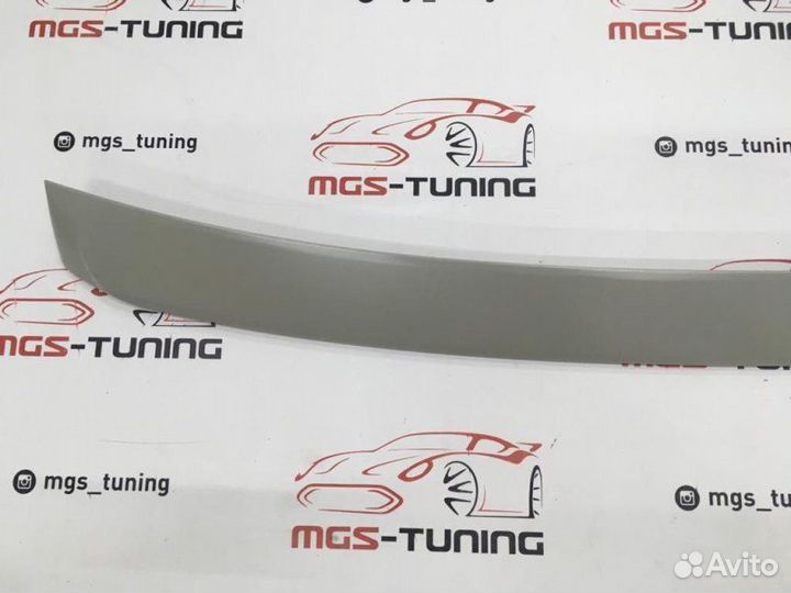 Спойлер на стекло BMW 5 G30 (Тайвань)