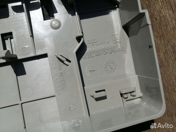 Плафон освещения салона Chevrolet Cruze