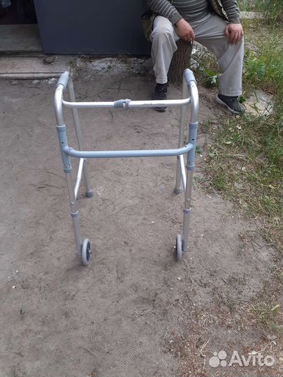 Ходунки для взрослых