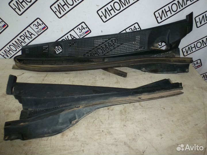 Жабо (пластик по лобовым стеклом) Ланцер 9