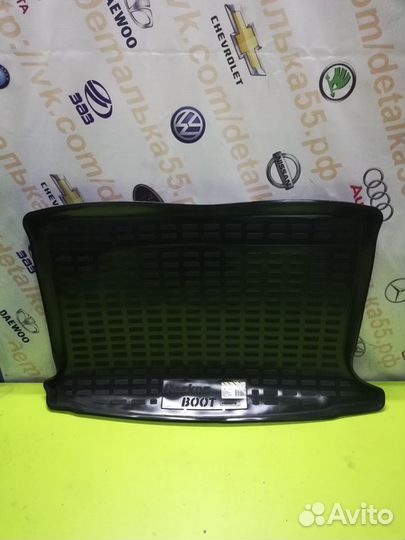 Коврик в багажник новый Renault Sandero