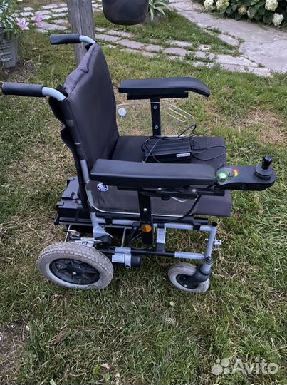 Инвалидная коляска с электроприводом