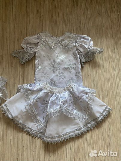 Костюм cнежинки 28 размер