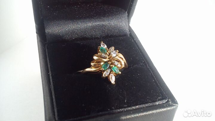 Золотое Кольцо с природными Изумрудами. Новое