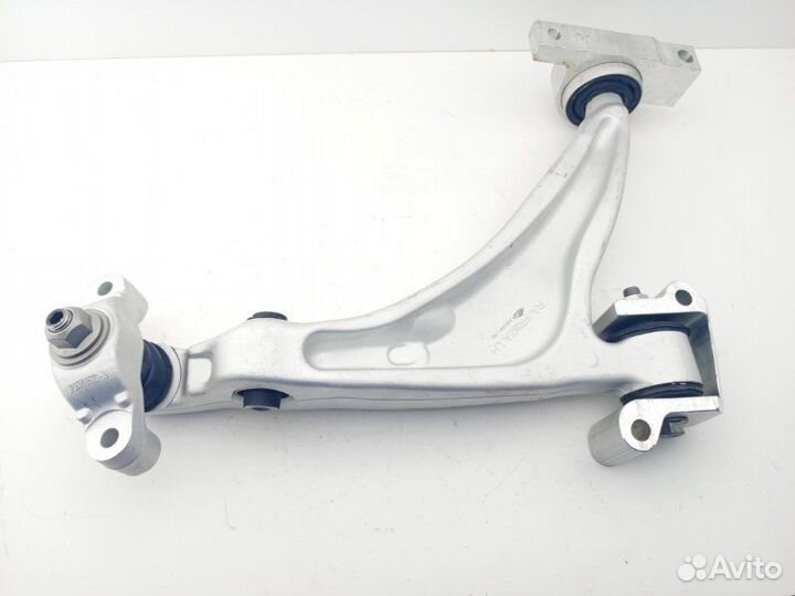 Рычаг подвески нижний передний правый Volvo Xc90