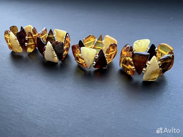 Кольцо из янтаря на резинке