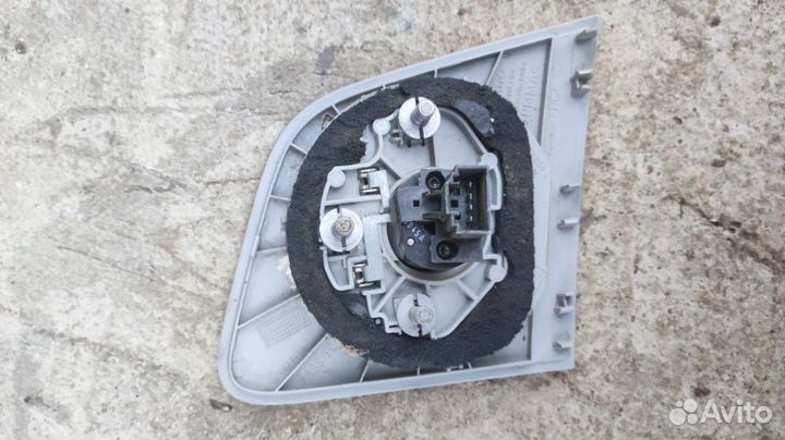 Фонарь задний (стоп сигнал) Volkswagen Phaeton