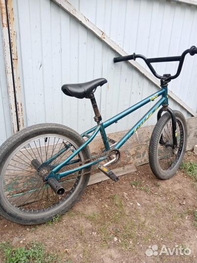 Трюковой велосипед BMX