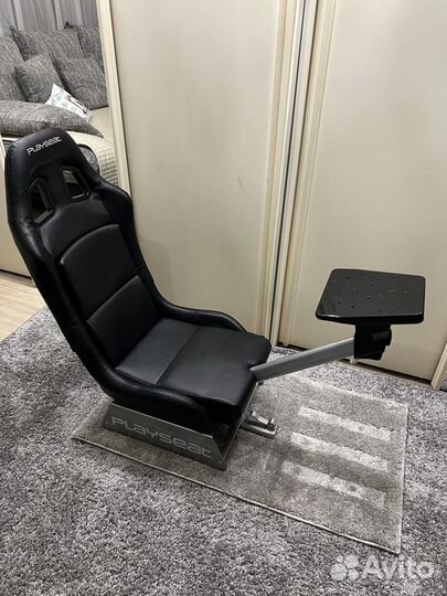 Кокпит playseat revolution
