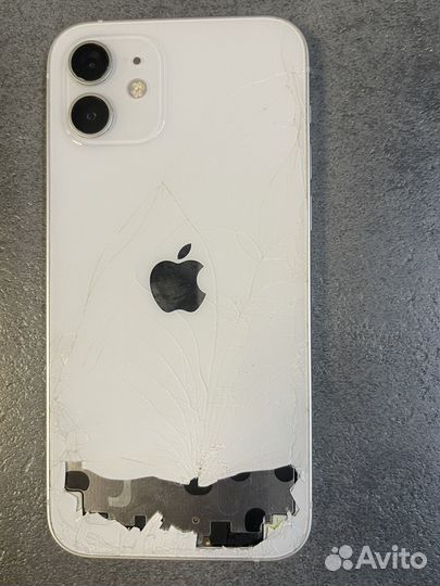 iPhone 12, 64 ГБ