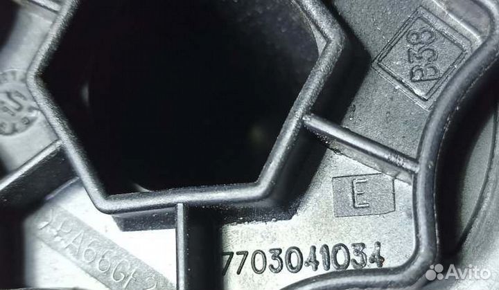 Крепление запасного колеса Renault Logan 1 1.4