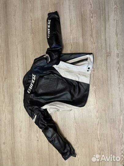 Мотокуртка кожаная мужская Dainese