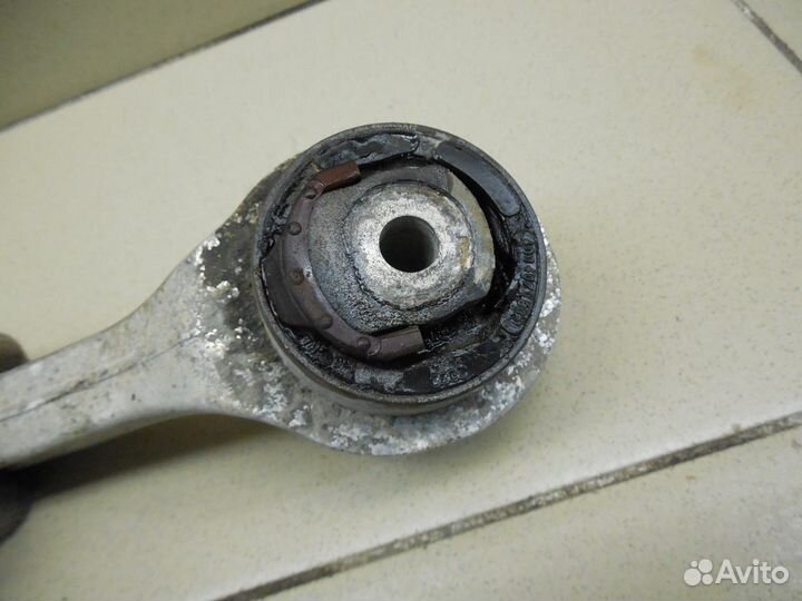 Рычаг передний нижний левый задний Passat B5 2000