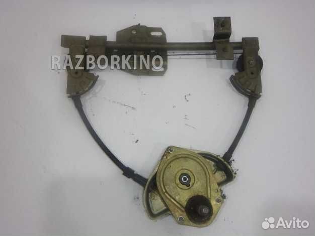 Стеклоподъемник механический задний правый
