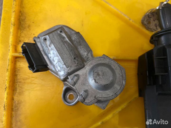 Блок управления двигателем для Mercedes Viano W639