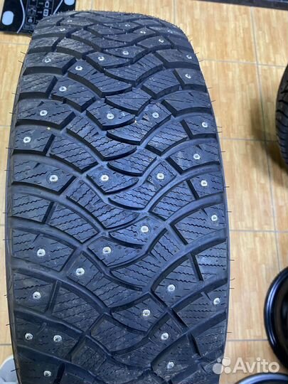 Dunlop GrandTrek Ice 03 215/65 R17 103T