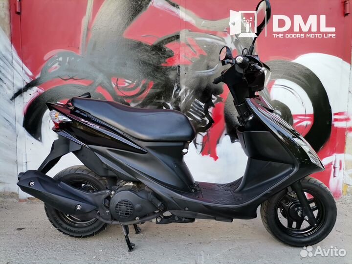 Японский скутер Suzuki Address V125S