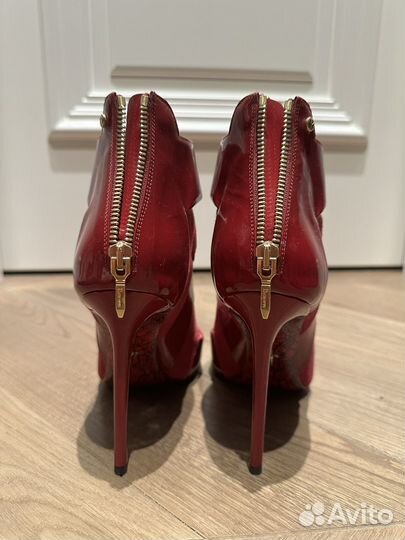 Туфли красные на шпильке Cesare Pactiotti, Италия