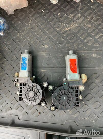 Стеклоподьемник передний Hyundai Sonata (Хендай С